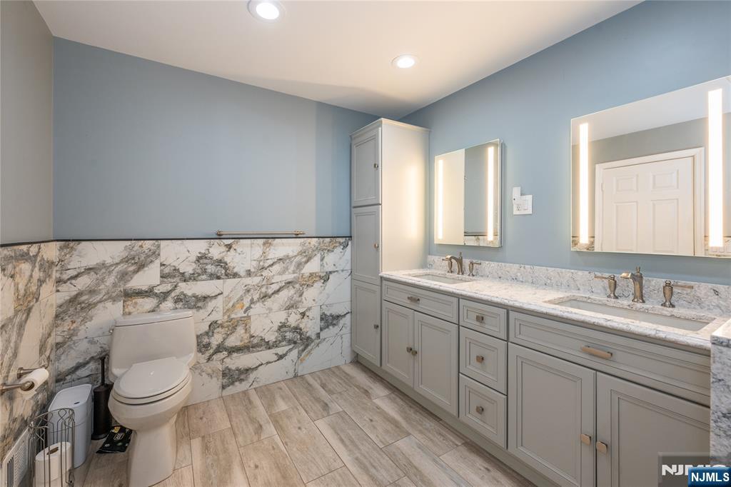 property viewer photo 21
