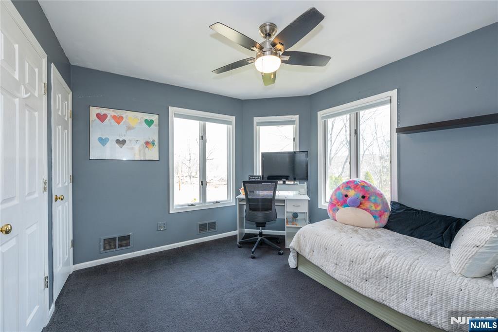 property viewer photo 25