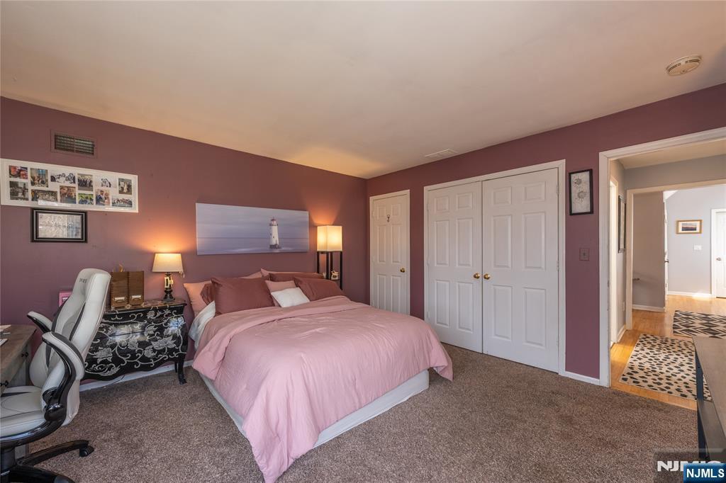 property viewer photo 30