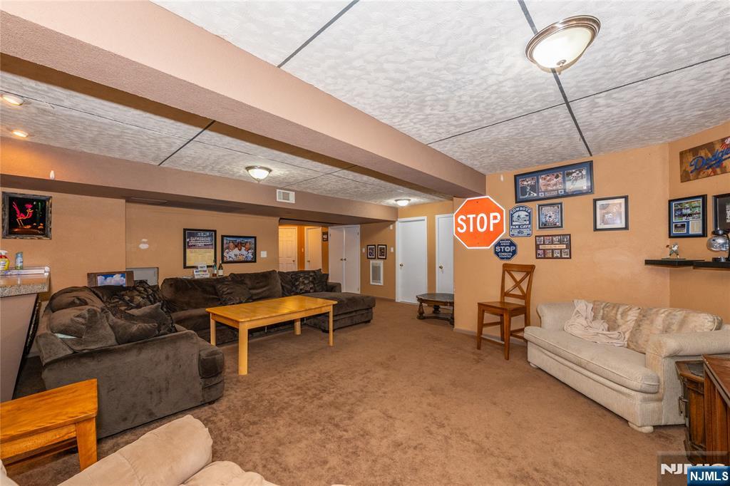 property viewer photo 33
