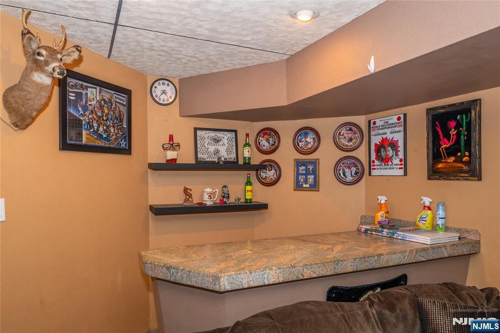 property viewer photo 35