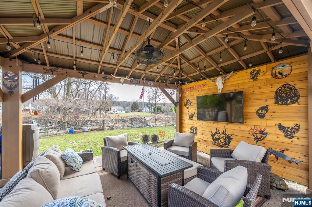 property viewer photo 37