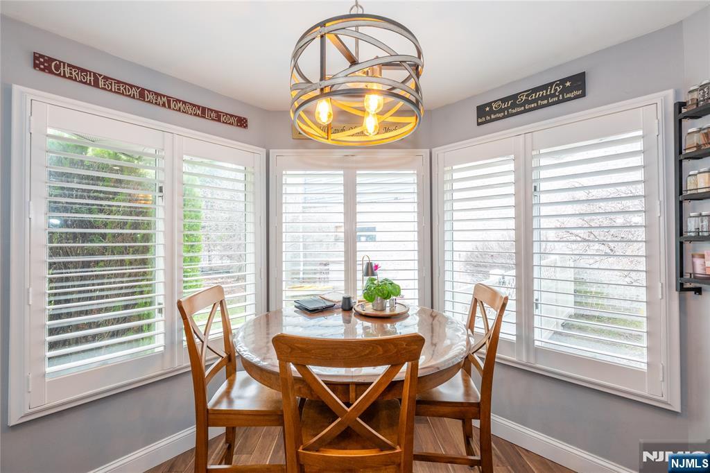 property viewer photo 9