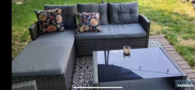 property viewer photo 10
