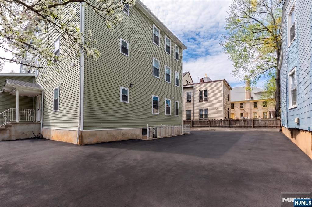 main property photo 39