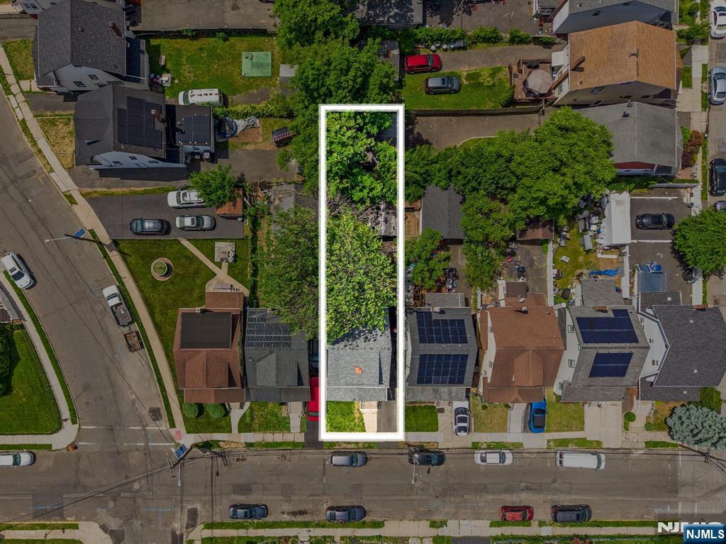 main property photo 32