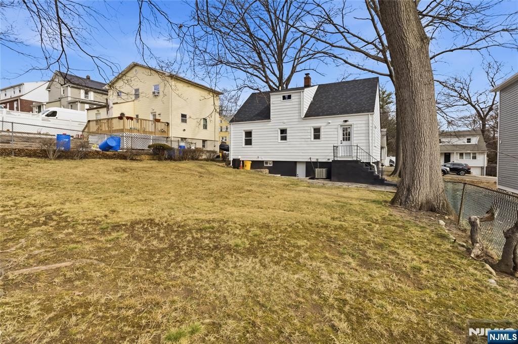 main property photo 24