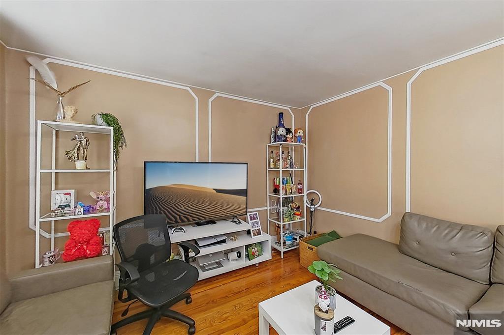 main property photo 43