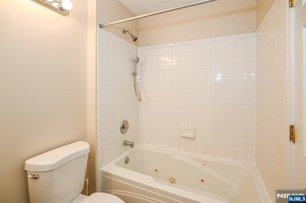 property viewer photo 17