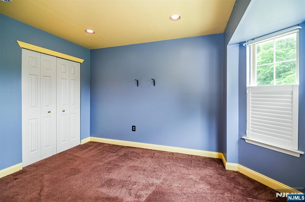 property viewer photo 18