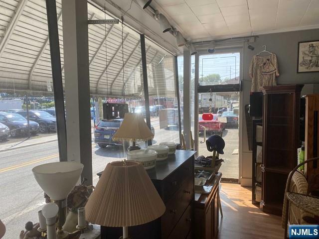 property viewer photo 3