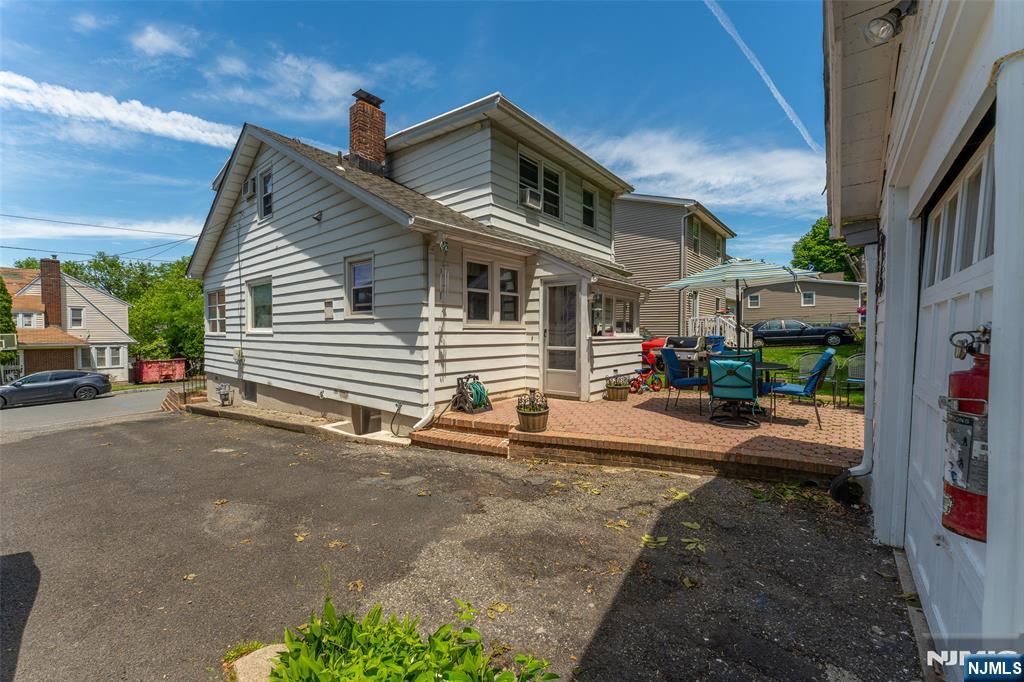 main property photo 24