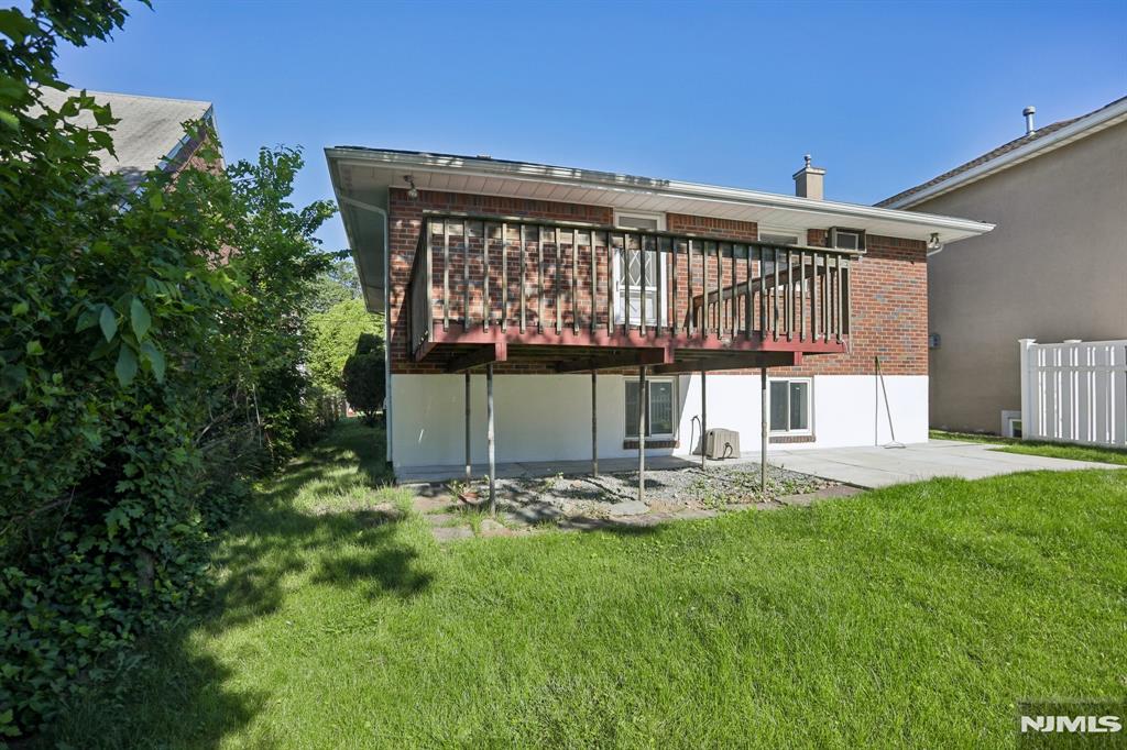 main property photo 34
