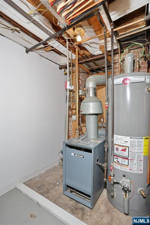 main property photo 34