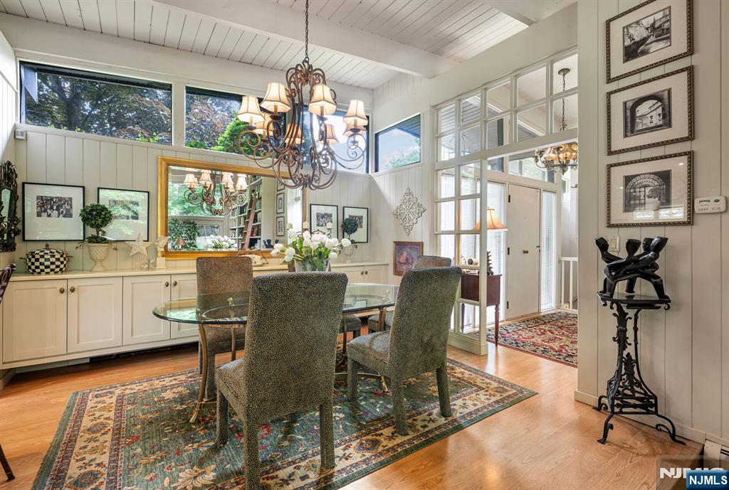 property viewer photo 12