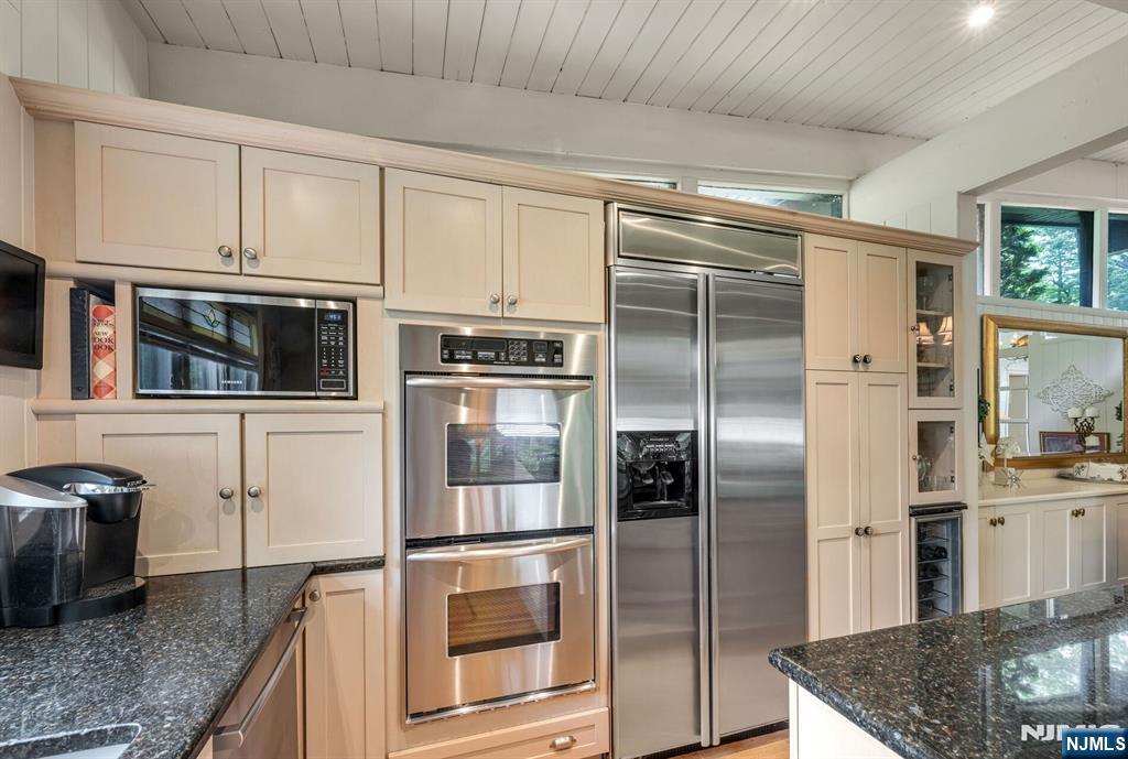 property viewer photo 17