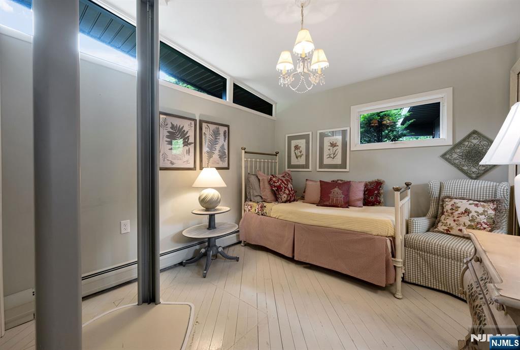 property viewer photo 26