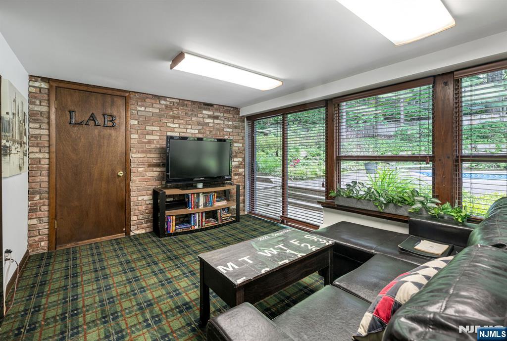 property viewer photo 29