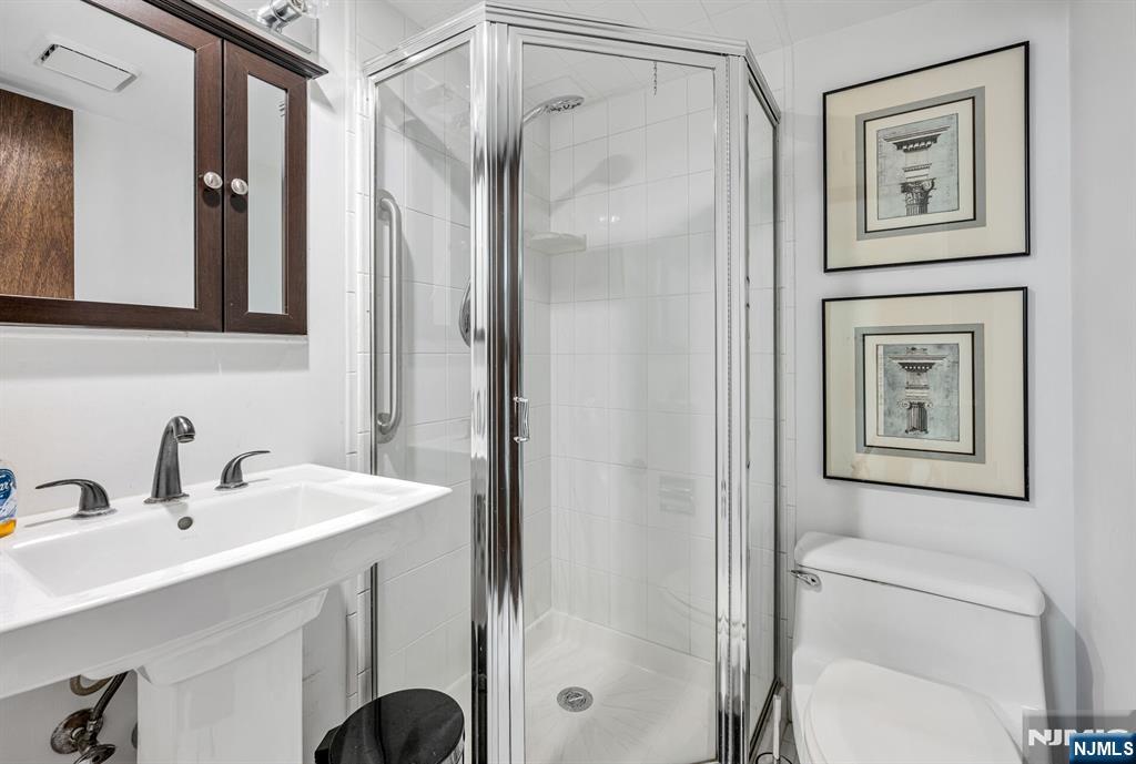 property viewer photo 32