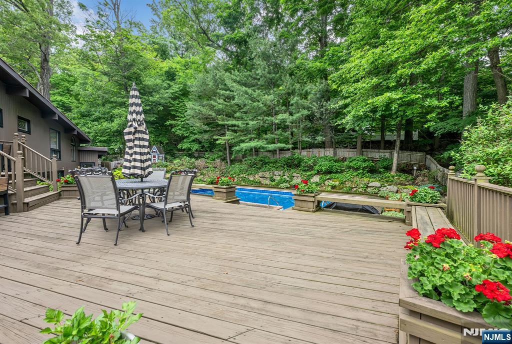 property viewer photo 40