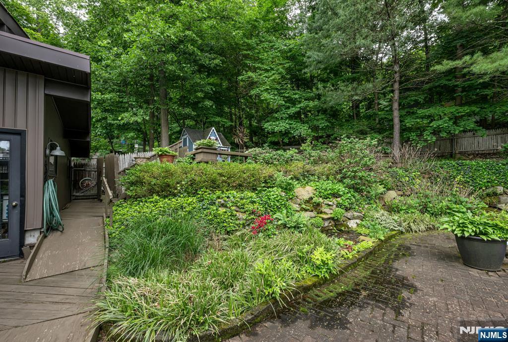 property viewer photo 44