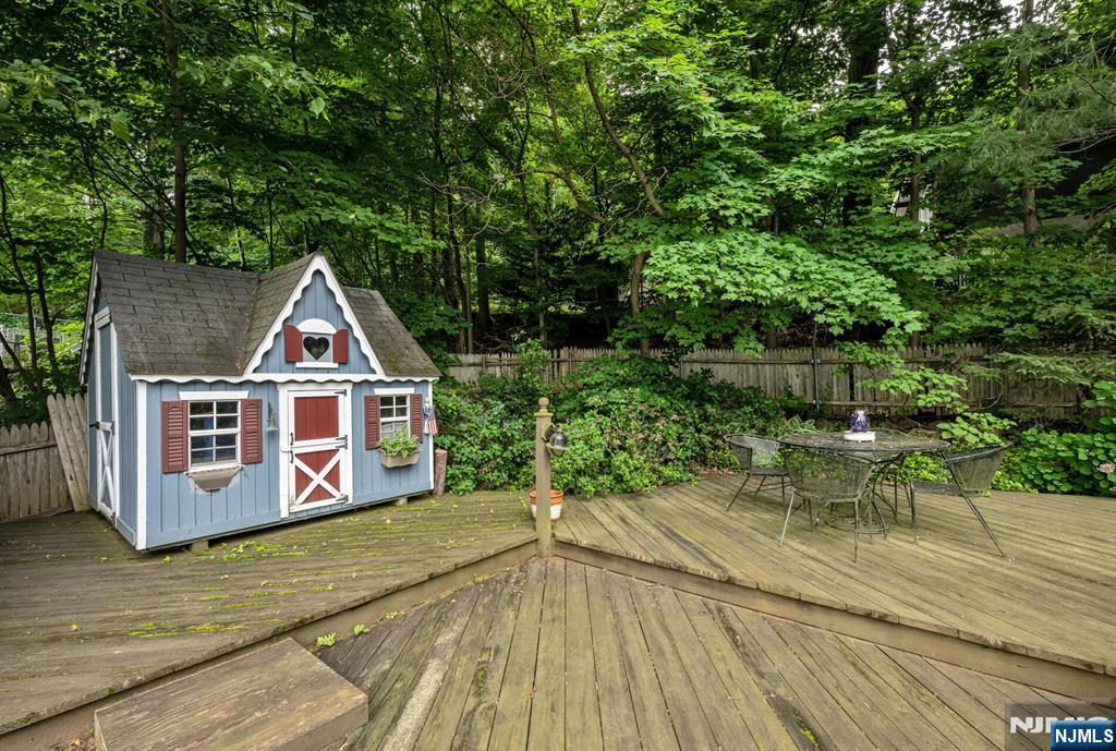 property viewer photo 47