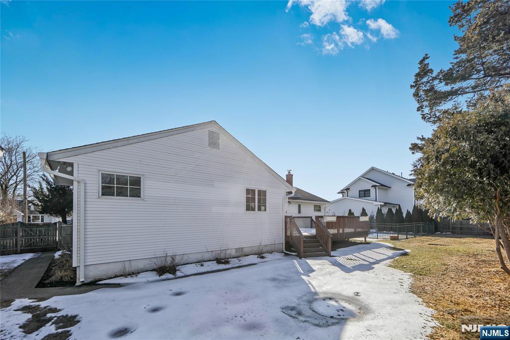main property photo 32