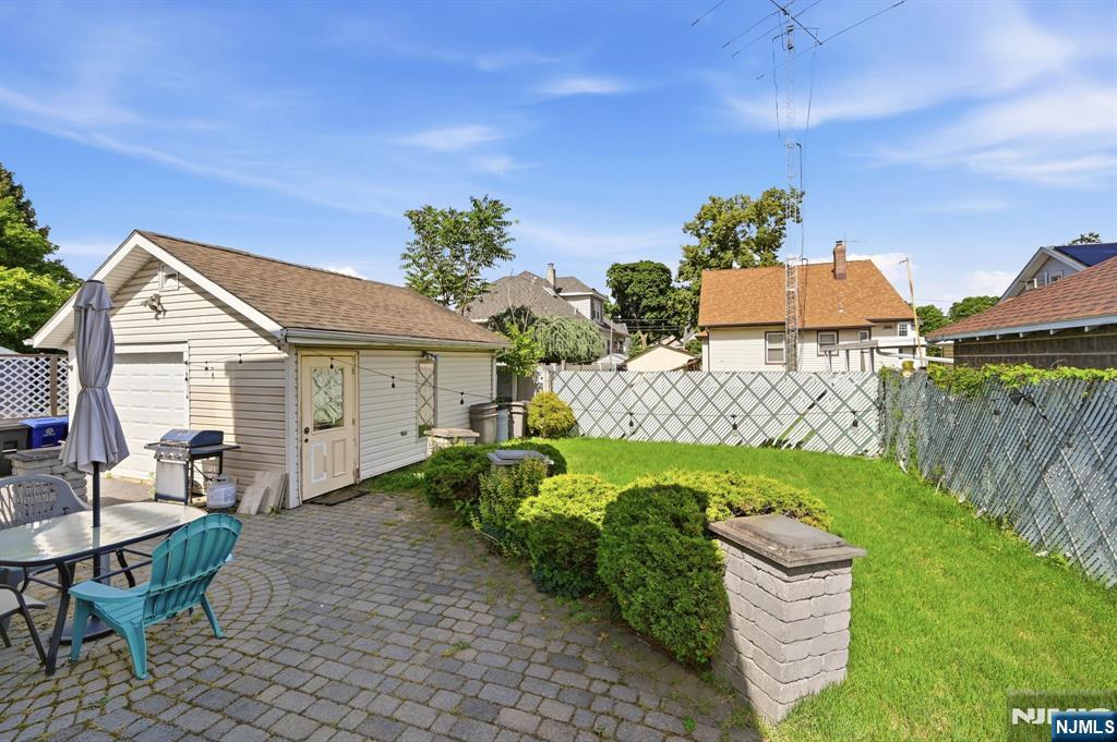 main property photo 47