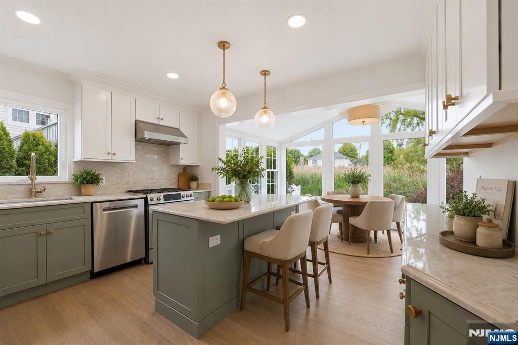 property viewer photo 10