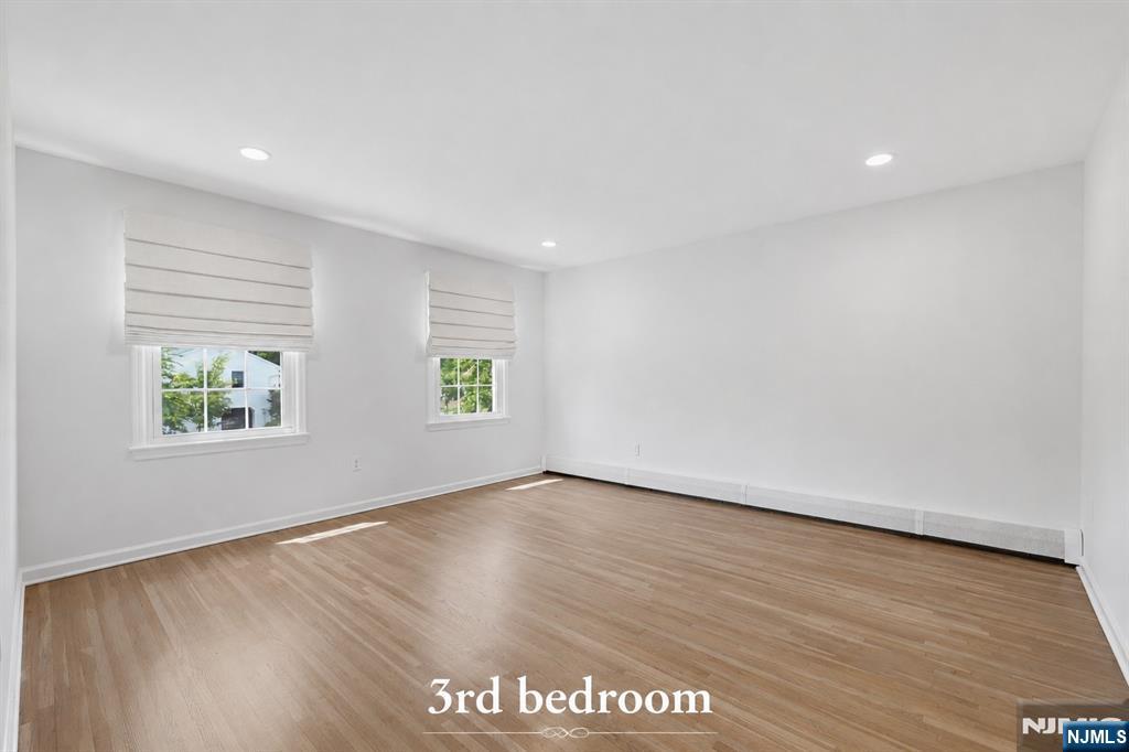 property viewer photo 24