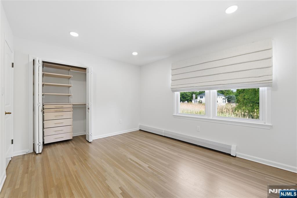 property viewer photo 32