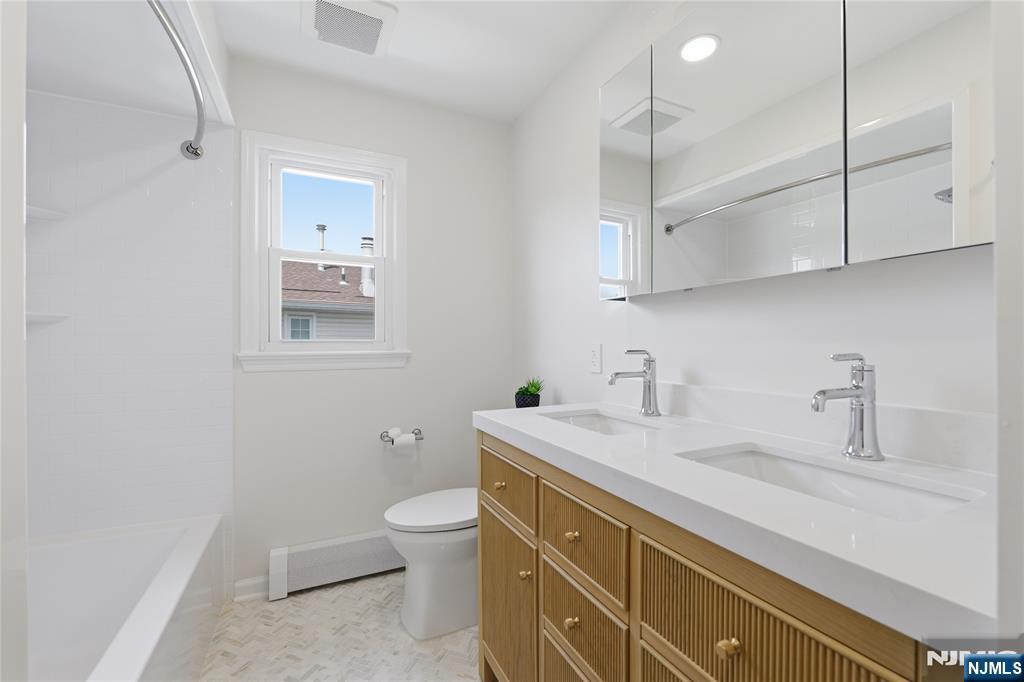 property viewer photo 33