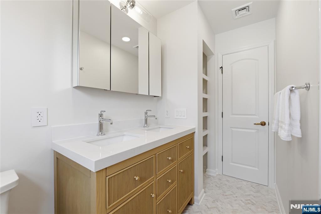 property viewer photo 34