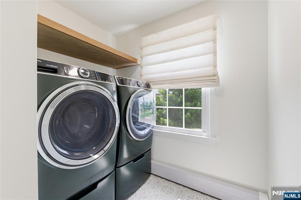 property viewer photo 35