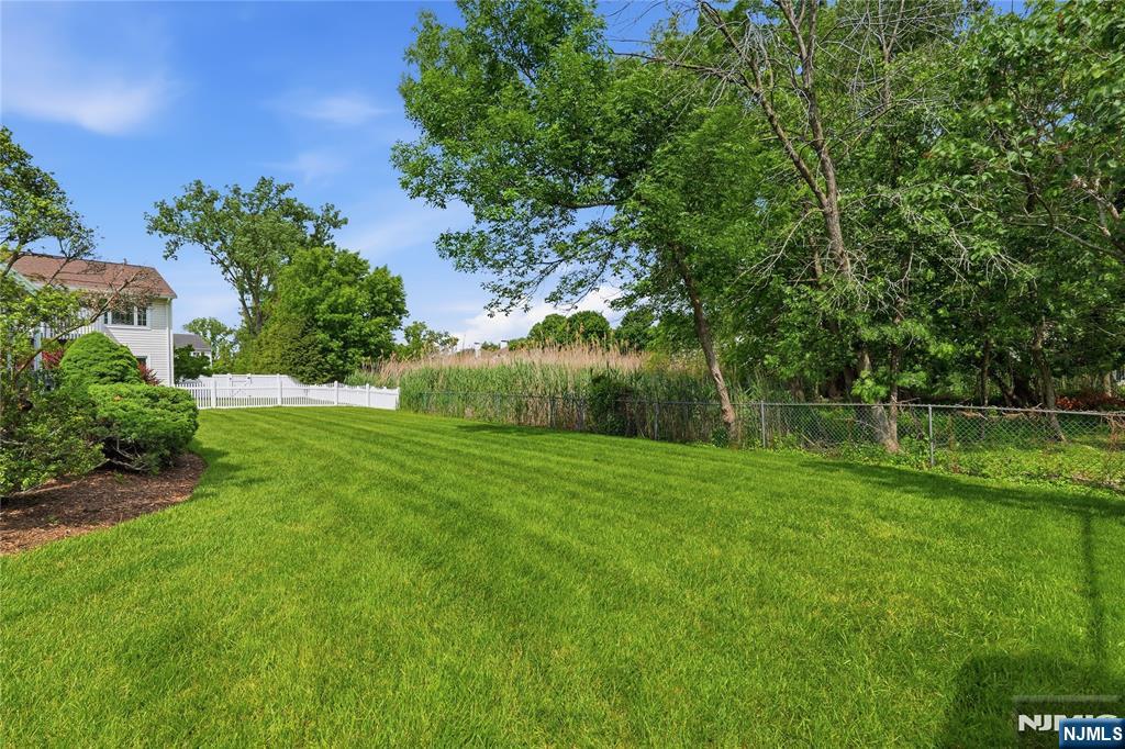 property viewer photo 38