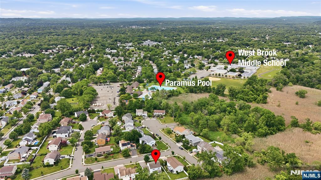 property viewer photo 43