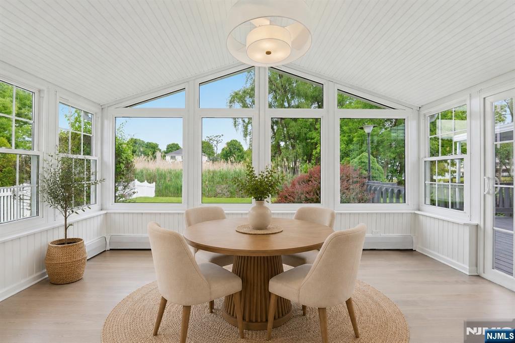 property viewer photo 8