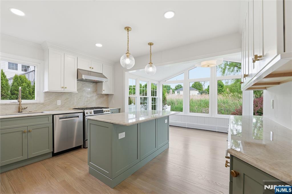 property viewer photo 9