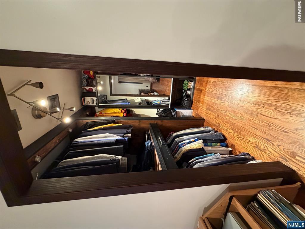 property viewer photo 6