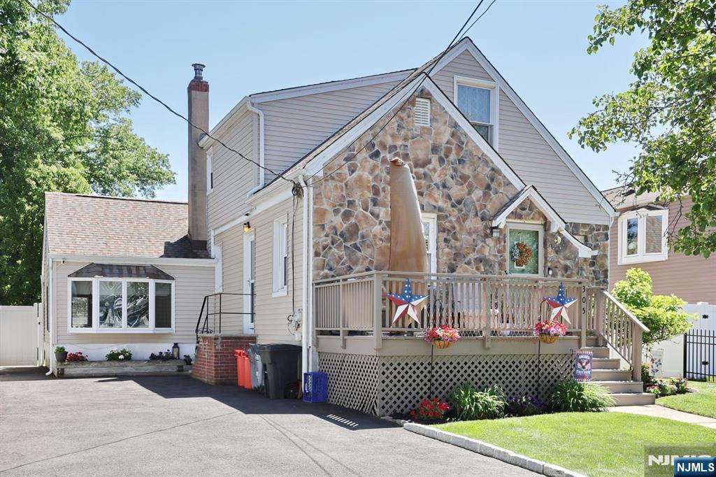 main property photo 28