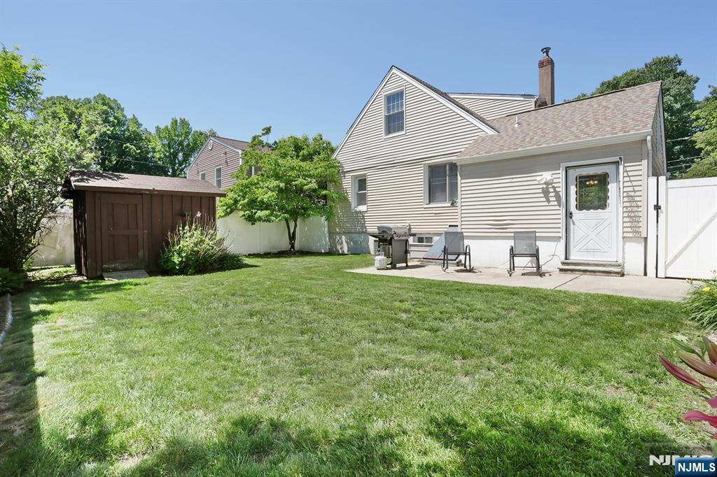 main property photo 31