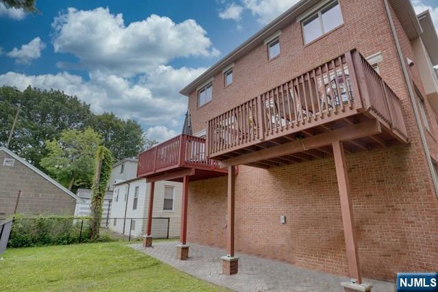 main property photo 23
