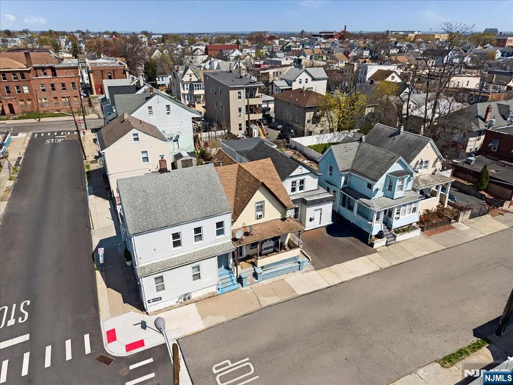 main property photo 30