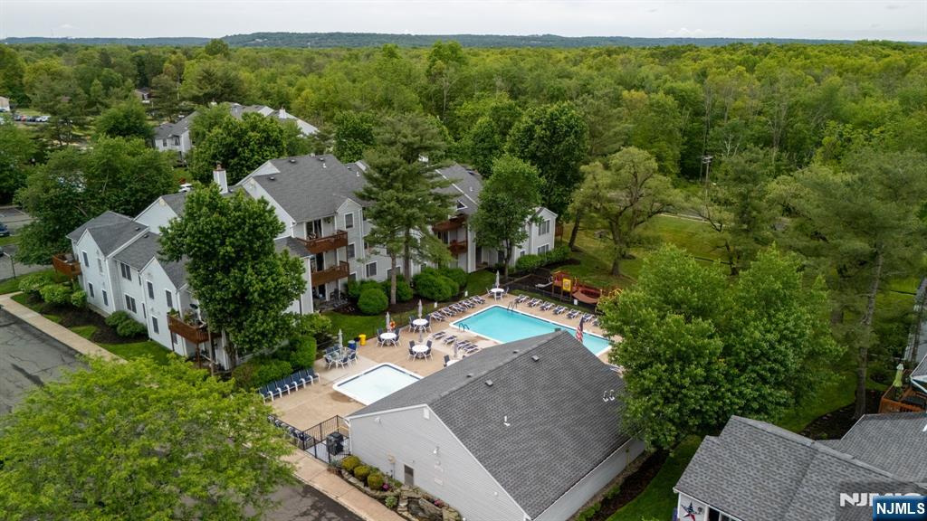 property viewer photo 18