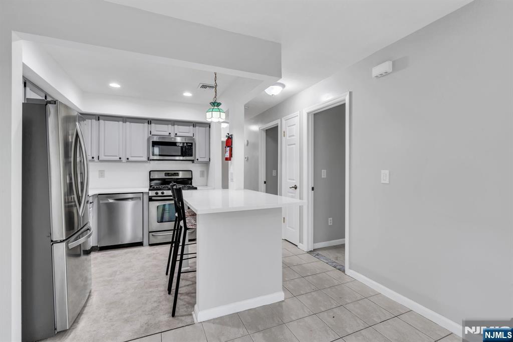 property viewer photo 4