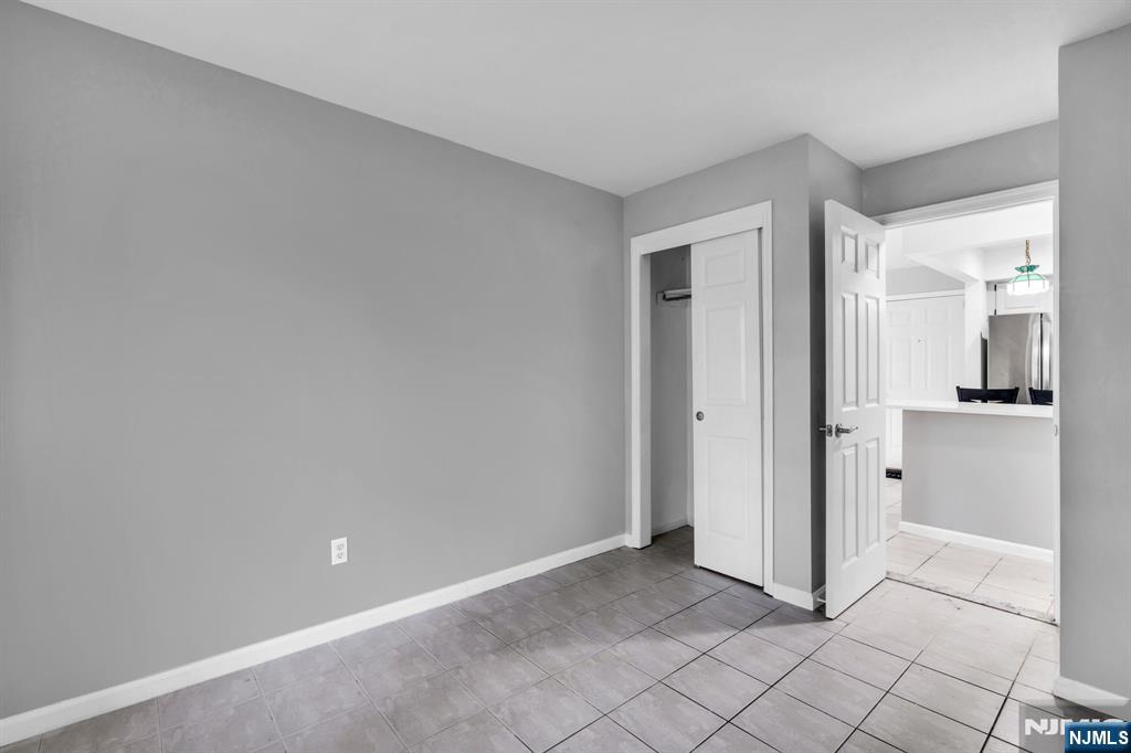 property viewer photo 7