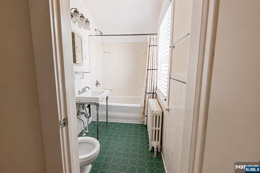 property viewer photo 10