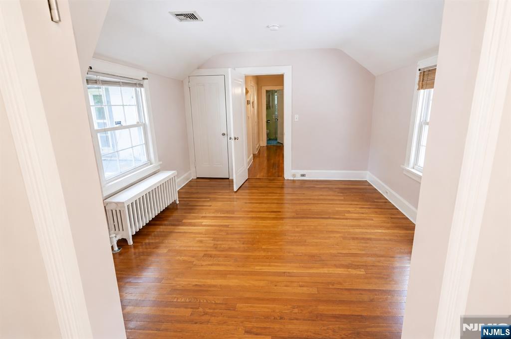 property viewer photo 12