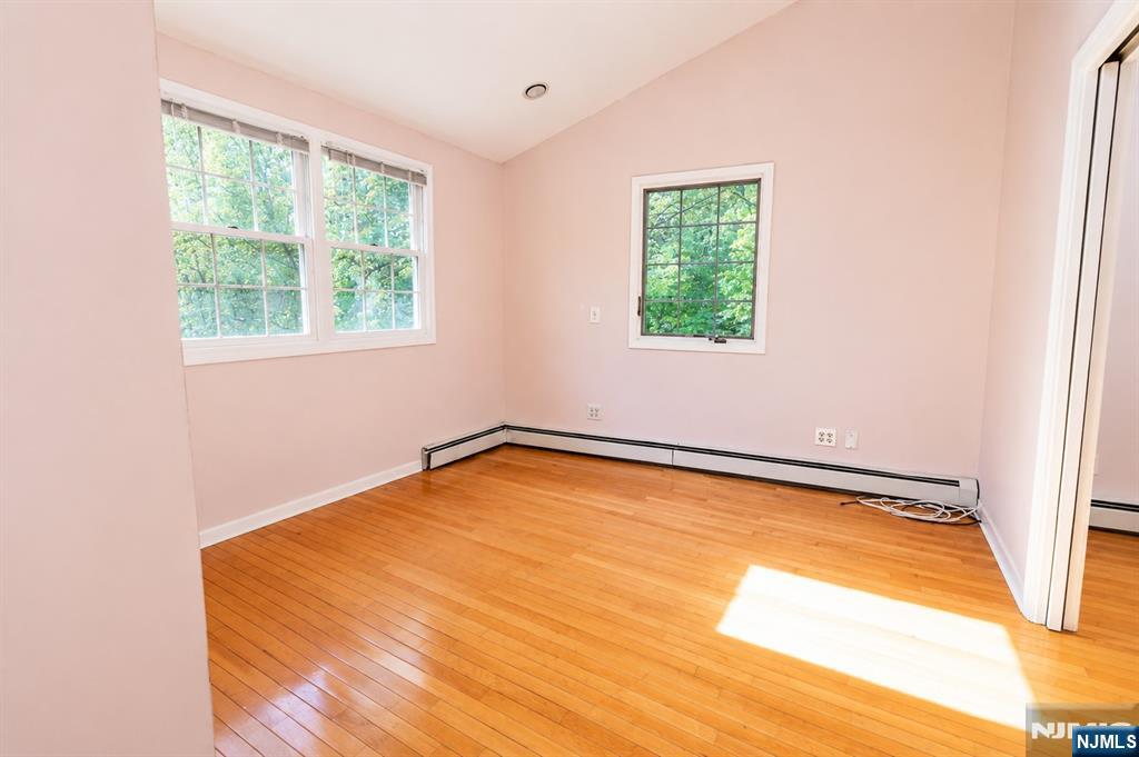 property viewer photo 13