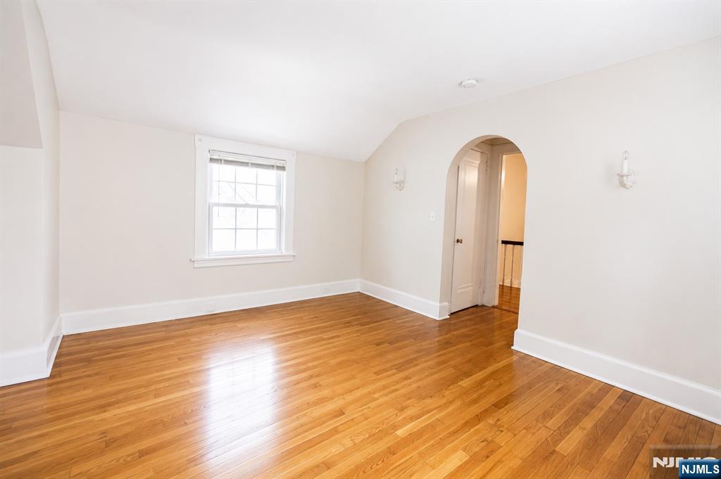 property viewer photo 14